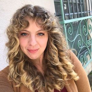 Meet your Posher, Katelyn